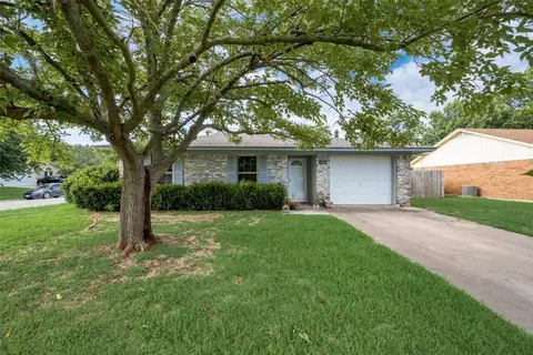 1508 Natalie Dr, Gainesville, TX 76240