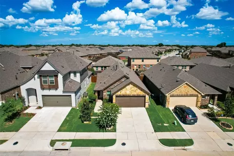2521 Pettus Dr, Forney, TX 75126