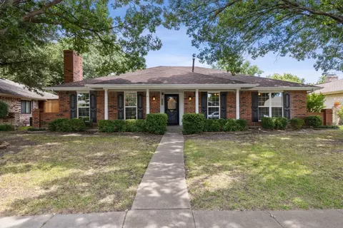 422 Doral Pl, Garland, TX 75043