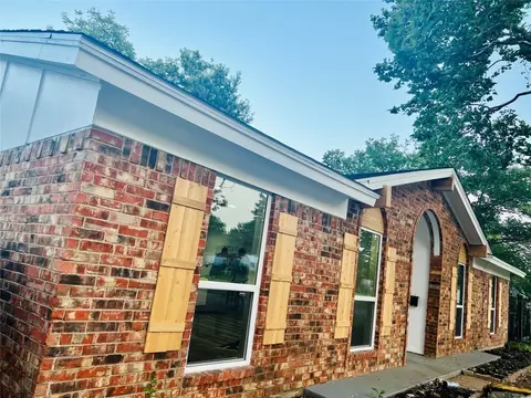 1606 Glenwick Ln, Irving, TX 75060