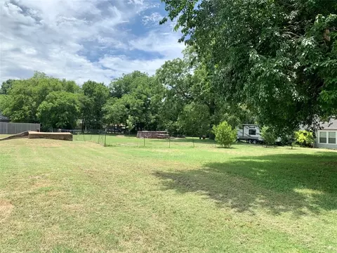 tbd W 302 W Duke St, Howe, TX 75459