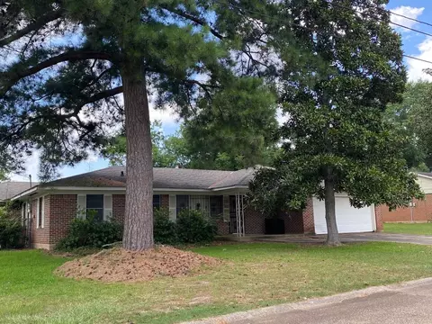 619 Durwood Dr, Minden, LA 71055