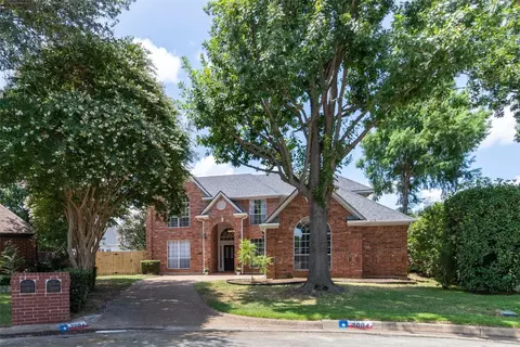 2004 Hunter Place Ct, Arlington, TX 76006