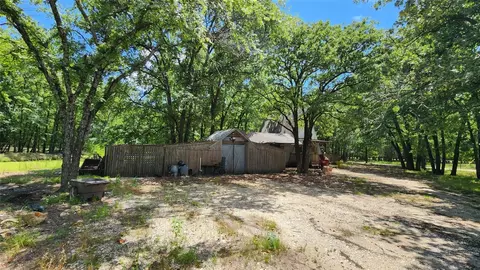 325 E Rabbit Cove Rd, West Tawakoni, TX 75474