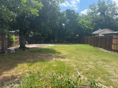 2917 Louis St, Fort Worth, TX 76112