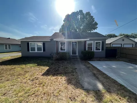 210 Gandy St, Lipan, TX 76462