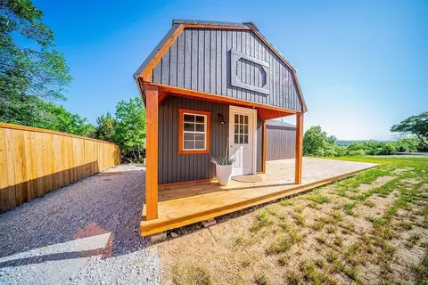 540 Burton Hill Dr, Weatherford, TX 76087