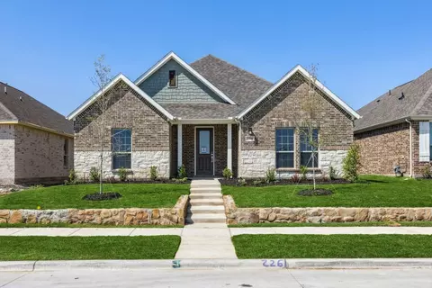 2261 Glacier Dr, Waxahachie, TX 75165