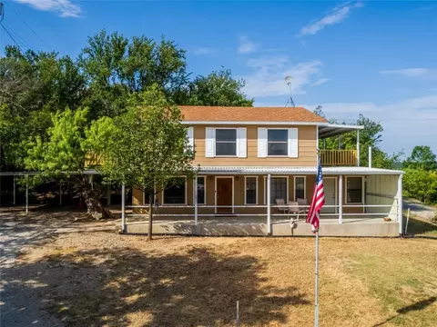 6911 Shamrock Dr, Brownwood, TX 76801