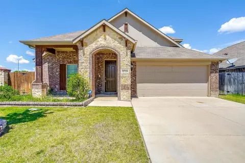 12724 Viewpoint Ln, Burleson, TX 76028