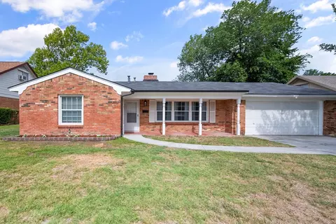 6916 Heritage Ln, Fort Worth, TX 76134