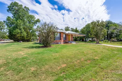 1648 Tanglewood Dr, Azle, TX 76020