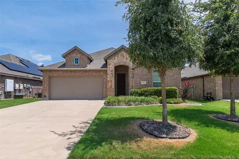 235 Dakota Dr, Waxahachie, TX 75167