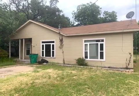113 W Spencer St, Bangs, TX 76823