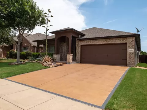13062 Red Robin Dr, Fort Worth, TX 76244