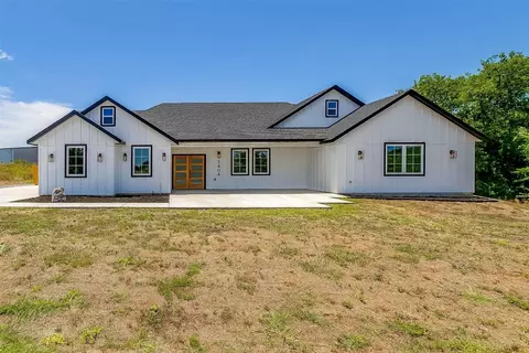 5404 Harrys Pl, Fort Worth, TX 76126