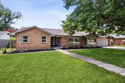 5708 Diamond Oaks Dr N, Haltom City, TX 76117