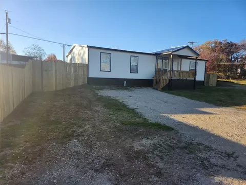 1409 Cardinal Ct, Pelican Bay, TX 76020