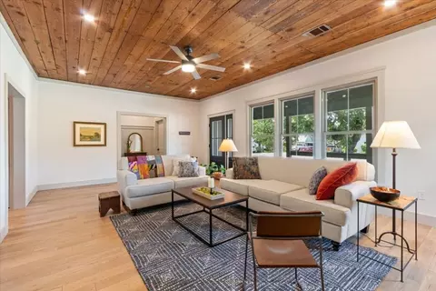 716 W 4th St, Mcgregor, TX 76657 photo 9