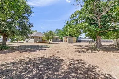 716 W 4th St, Mcgregor, TX 76657 photo 38