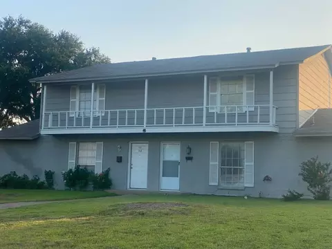 713 Royal Crest Dr, Richardson, TX 75081