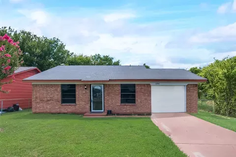 1204 S Adelaide St, Terrell, TX 75160