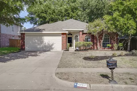 4202 Scotland Dr, Grand Prairie, TX 75052