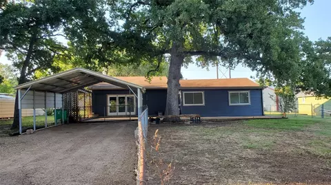 518 Oak Ln, Kemp, TX 75143