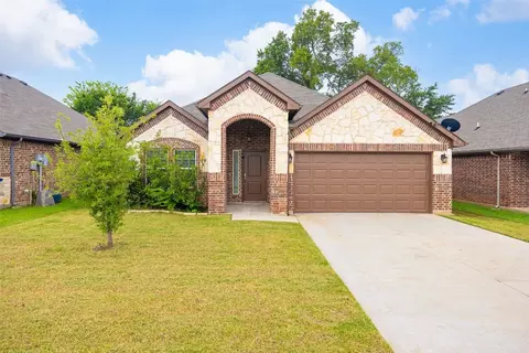 143 Frank St, Greenville, TX 75402