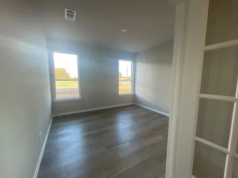 1125 Springfield Rd, Springtown, TX 76082 photo 6