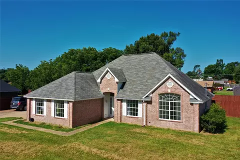 627 Ronnie St, Fairfield, TX 75840
