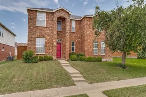 725 Courson Dr, Desoto, TX 75115