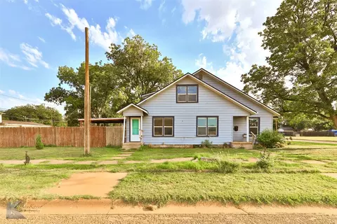300 N 2nd St, Haskell, TX 79521