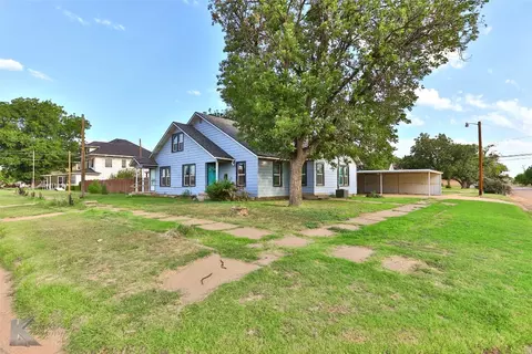 300 N 2nd St, Haskell, TX 79521 photo 2