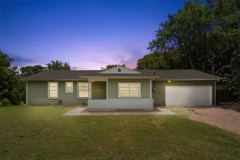 512 Waco St, Italy, TX 76651