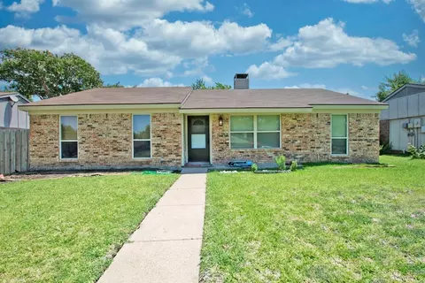 2106 Highwood Dr, Garland, TX 75041
