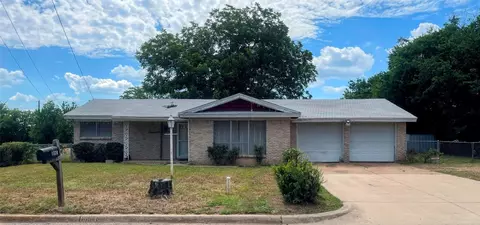 1004 SE 2nd Ave, Mineral Wells, TX 76067