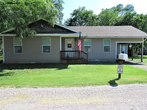 2210 Foster Cir, Caddo Mills, TX 75135