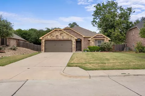237 Water Oak Ln, Weatherford, TX 76086
