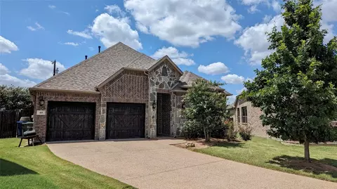 405 Lilly Ct, Roanoke, TX 76262