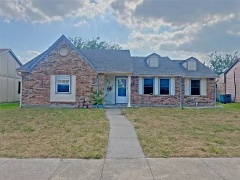 925 Lesa Ln, Garland, TX 75042