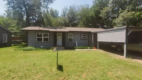 204 S Main St, Sadler, TX 76264