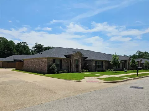 5104 Shiloh Village Dr, Tyler, TX 75703