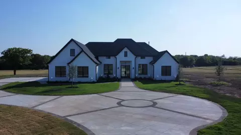 4840 Austin Cir, Sanger, TX 76266
