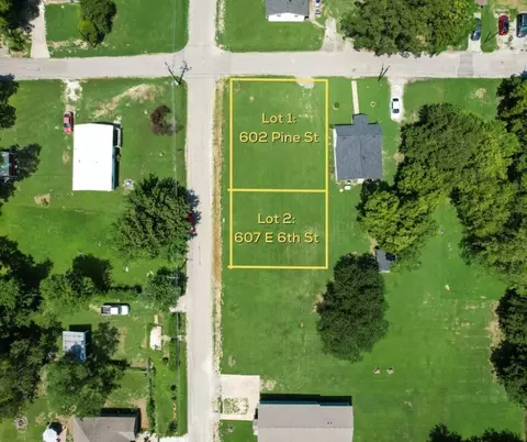 607 E 6th St, Bonham, TX 75418 photo 8