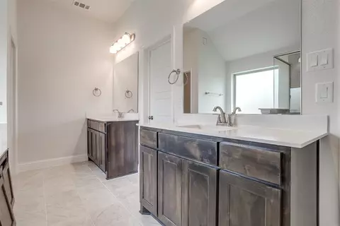 417 Elyse Rd, Keene, TX 76059 photo 24