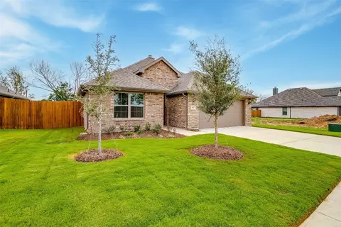 417 Elyse Rd, Keene, TX 76059 photo 2