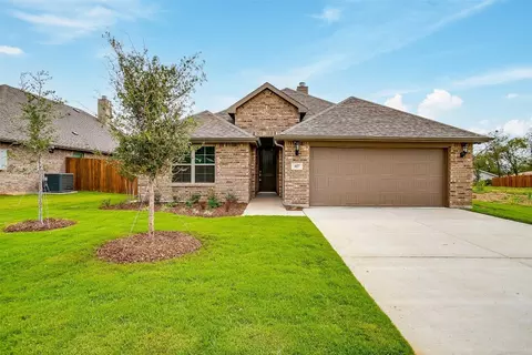 417 Elyse Rd, Keene, TX 76059