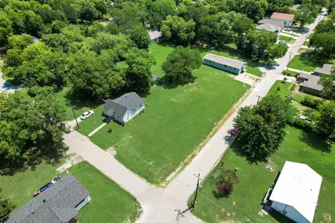 602 Pine St, Bonham, TX 75418
