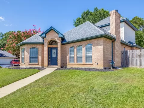 5108 Foxhaven Ct, Arlington, TX 76017